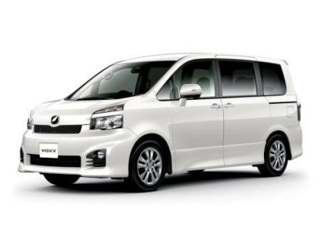 Toyota Voxy 2 поколение