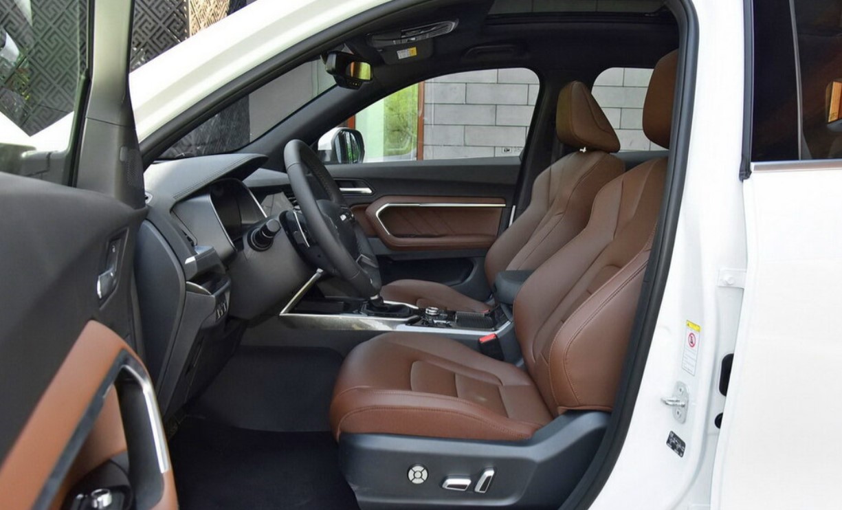 Фото салона HAVAL H6