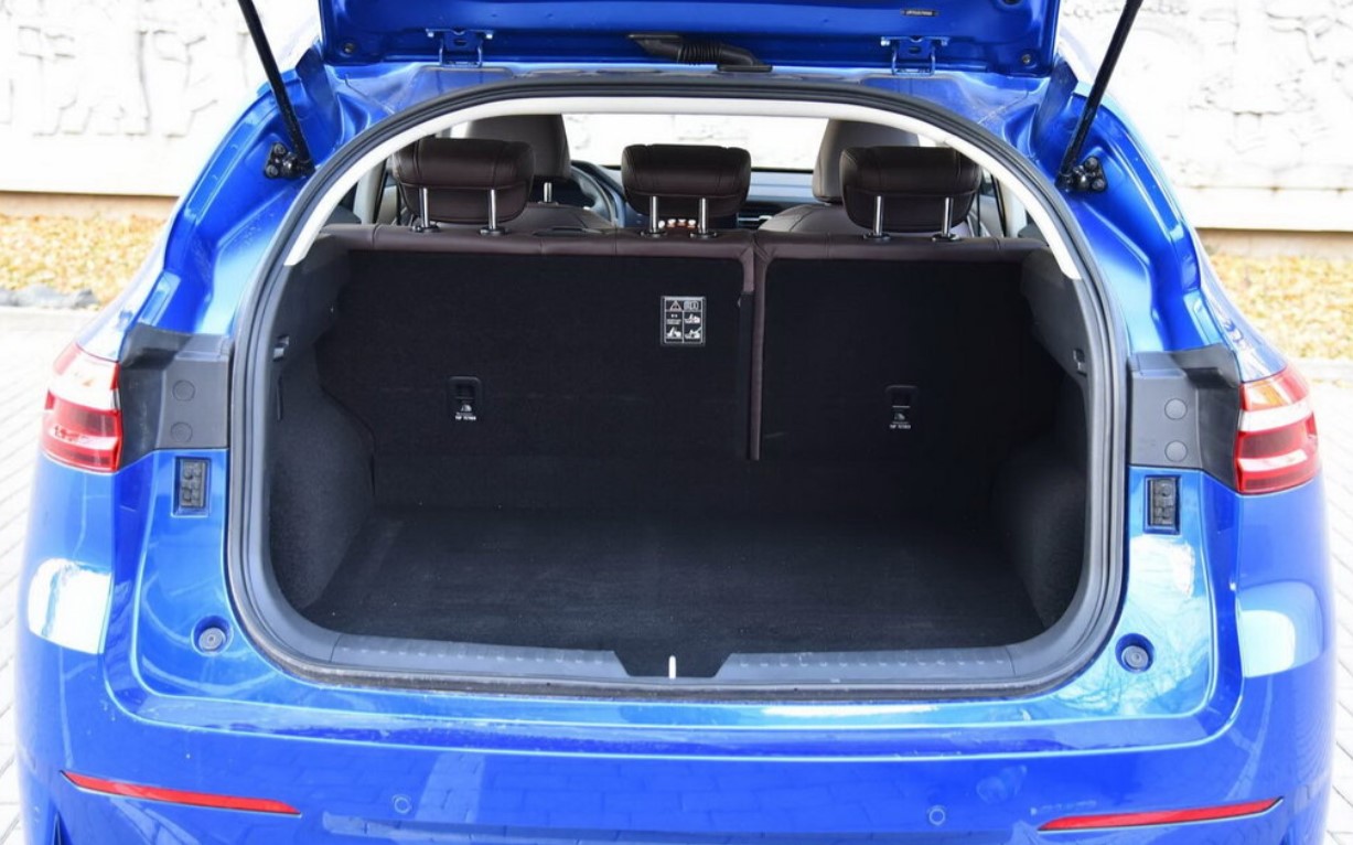 Фото салона Haval F7