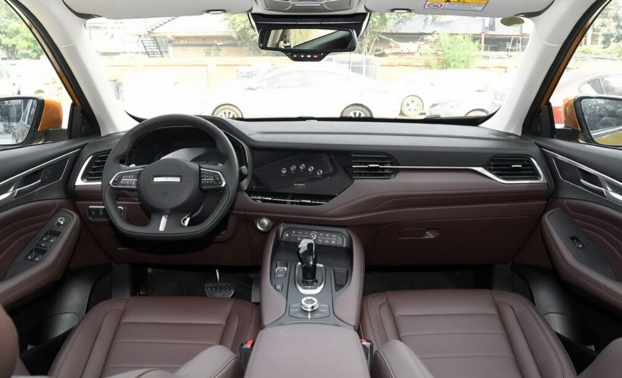 Фото салона Haval F7
