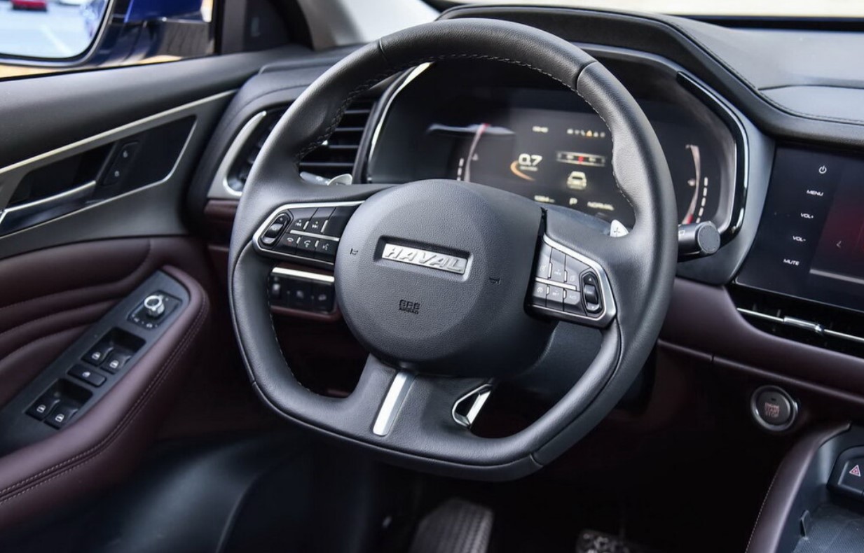 Фото салона Haval F7