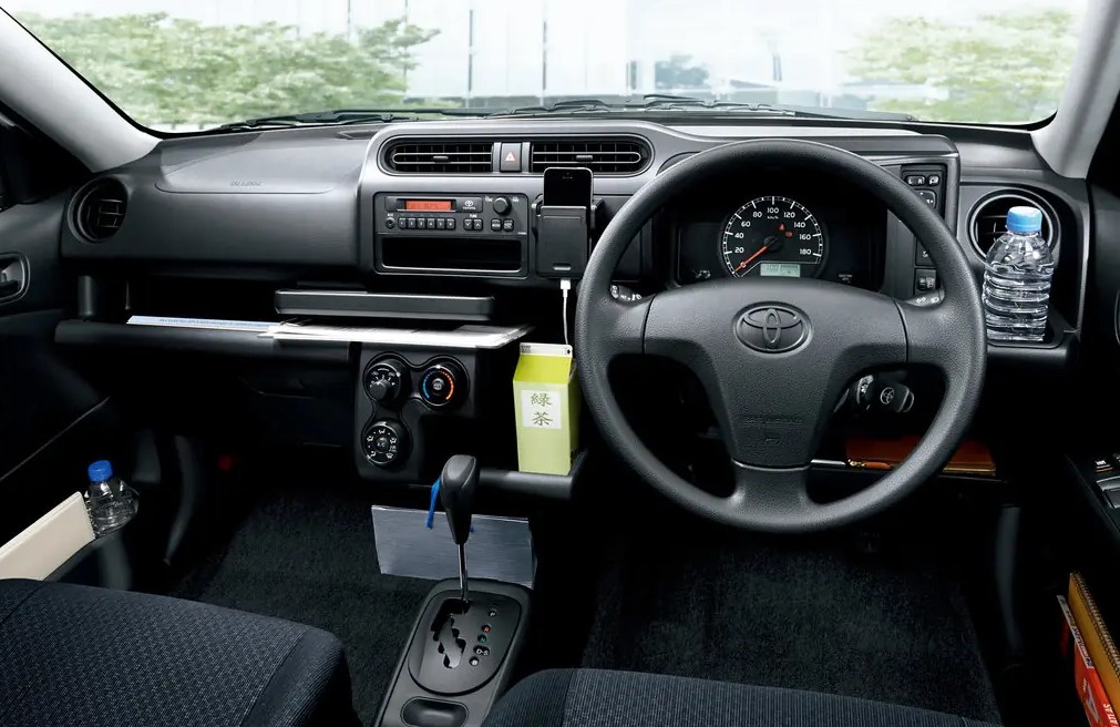 Фото салона TOYOTA PROBOX