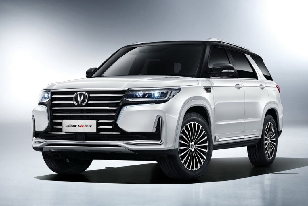 Фото Changan CS95