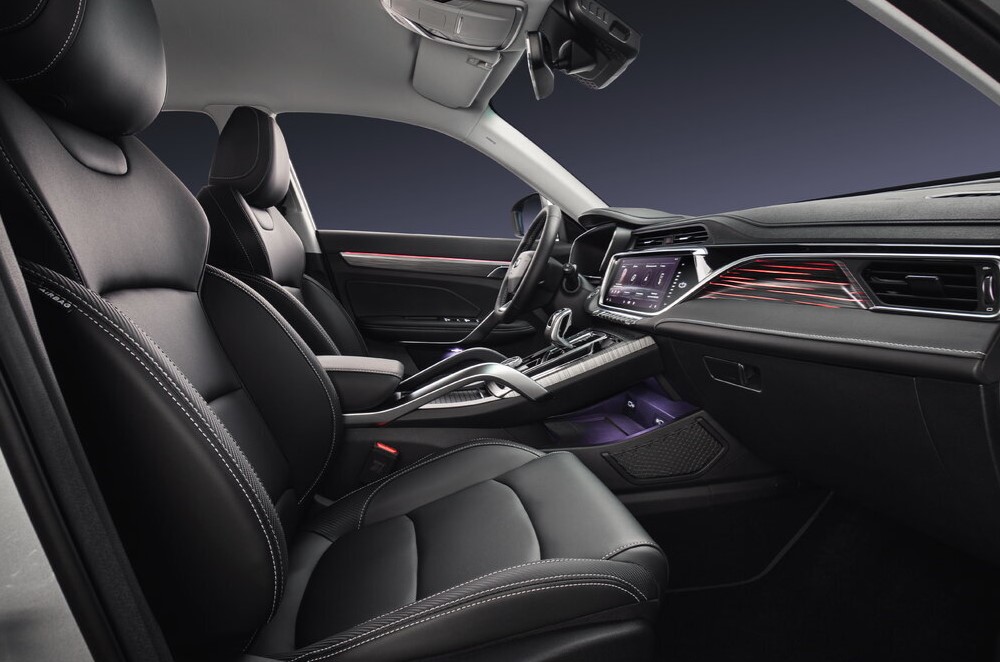 Фото Geely Atlas Pro