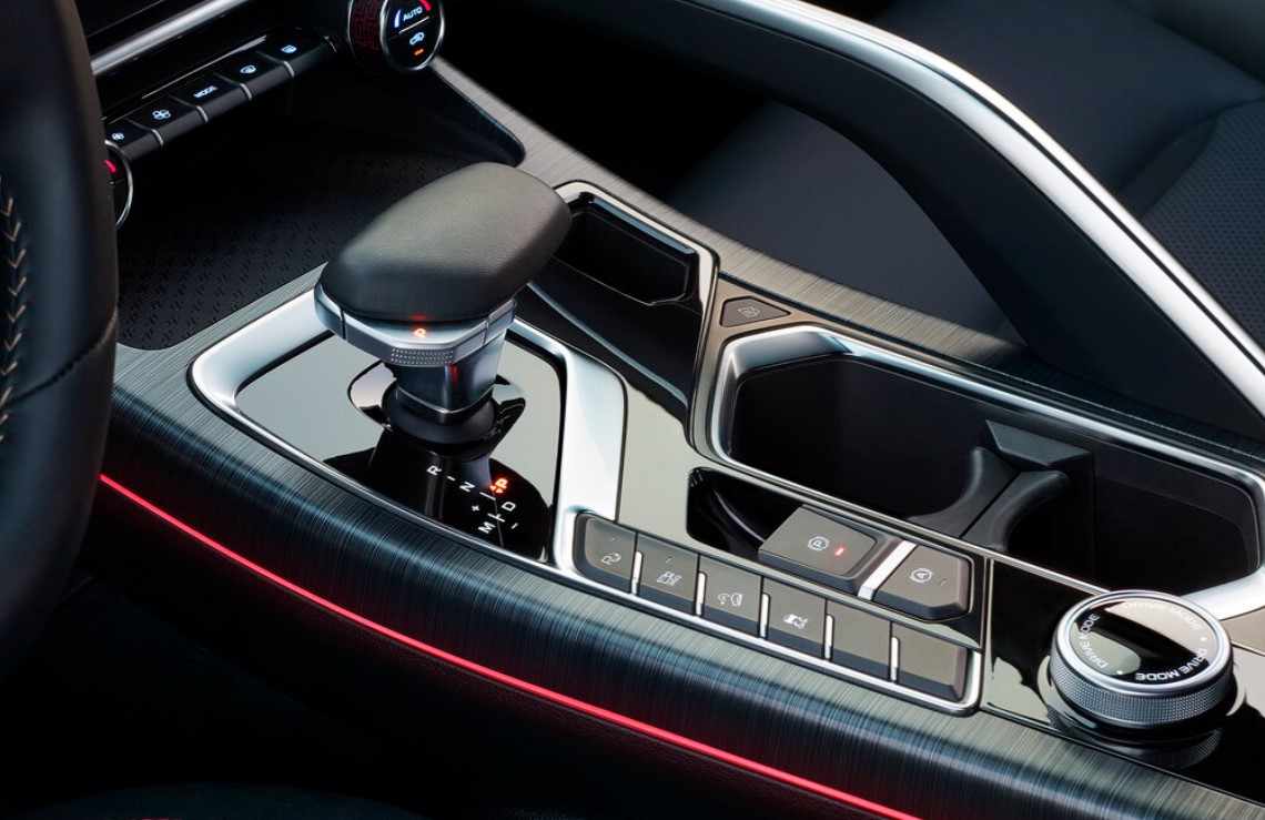 Фото Geely Tugella Geely Tugella