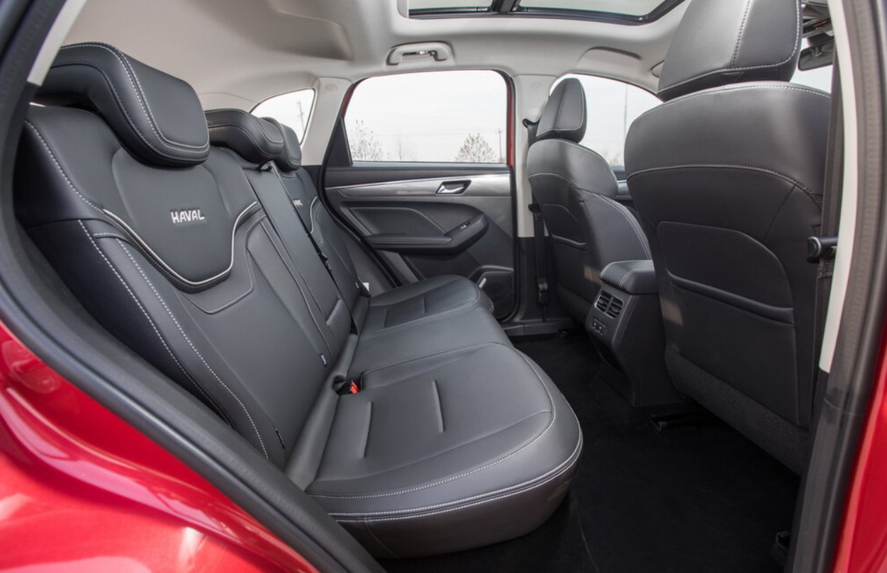 Фото Haval Jolion