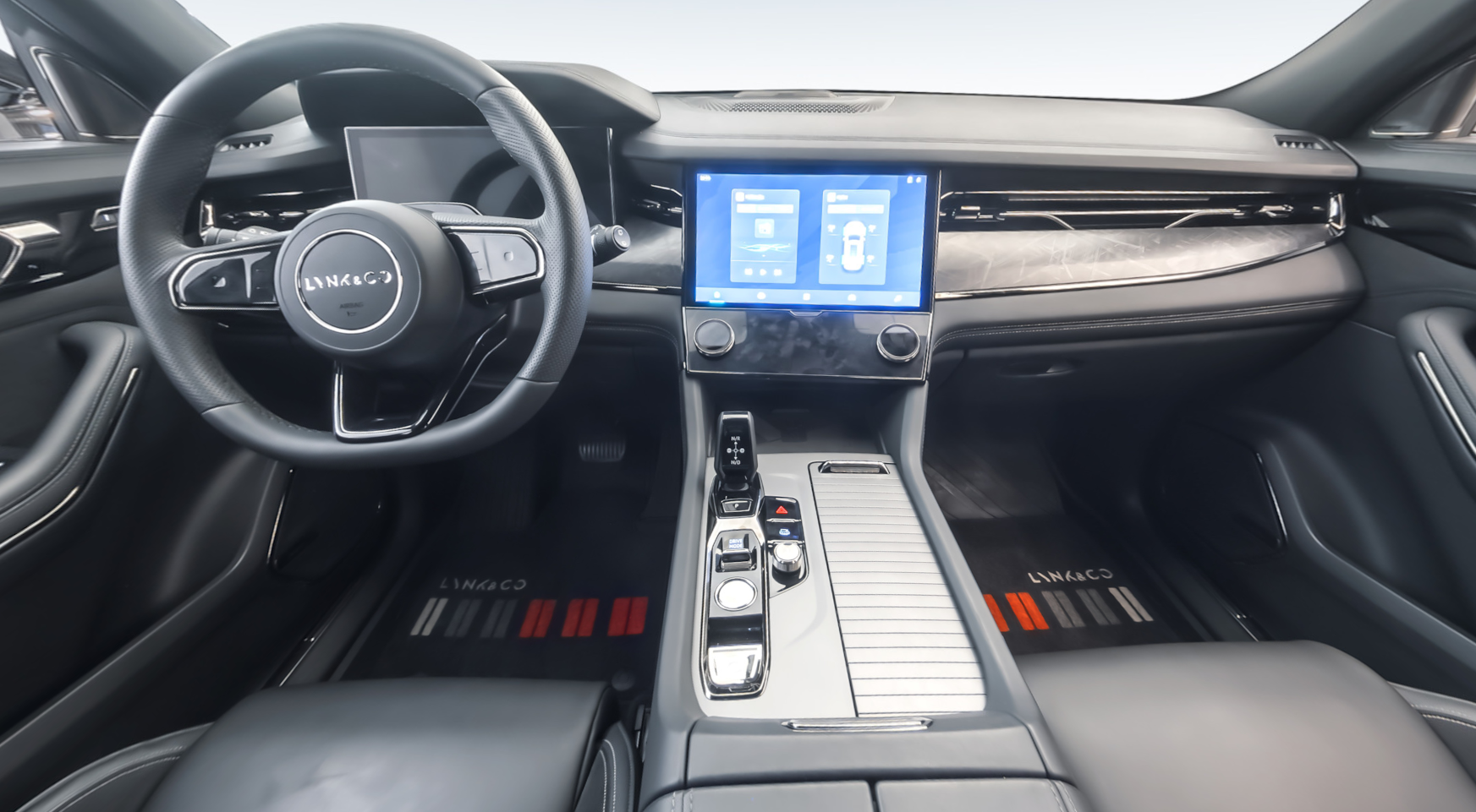 Фото салона Lynk & Co 09