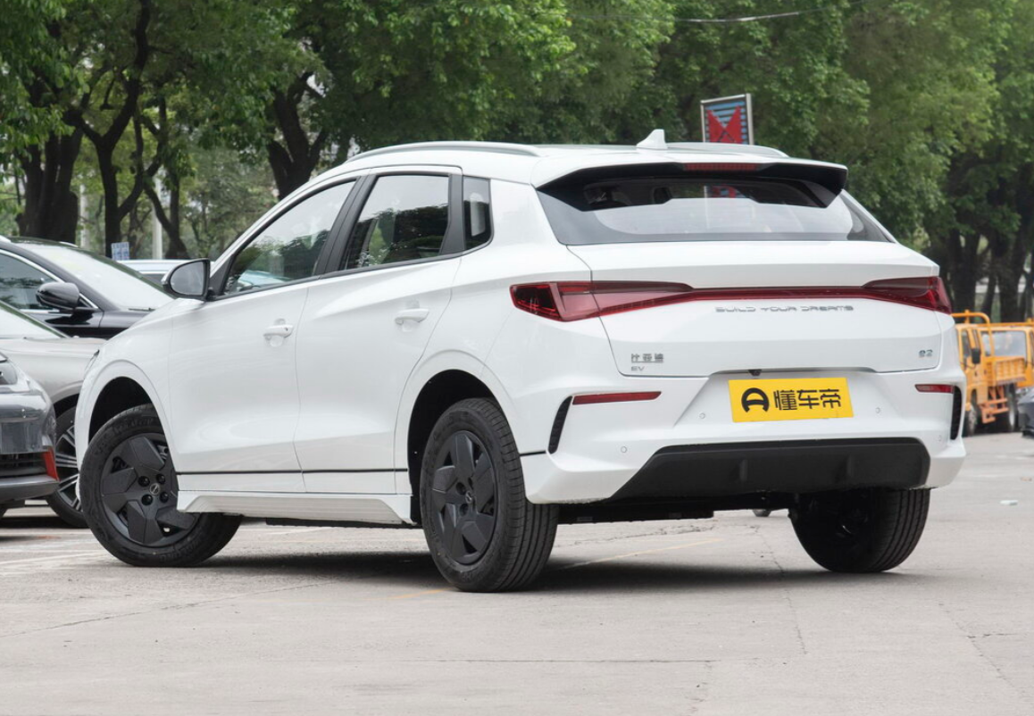 BYD E2