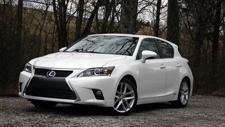 Lexus CT 200h первого поколения за миллион: плюсы и минусы